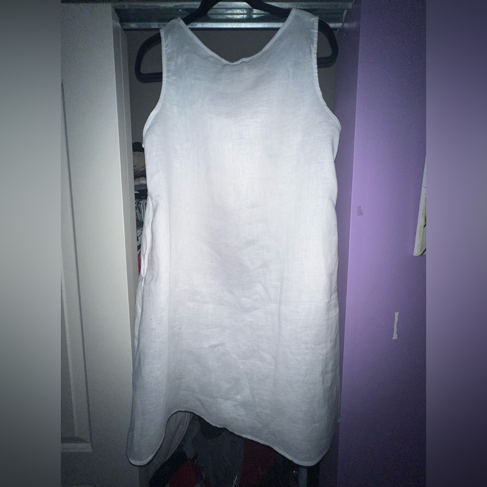 White Linen Slip-on Shift Dress with pockets, Size-L. - Picture 2 of 3